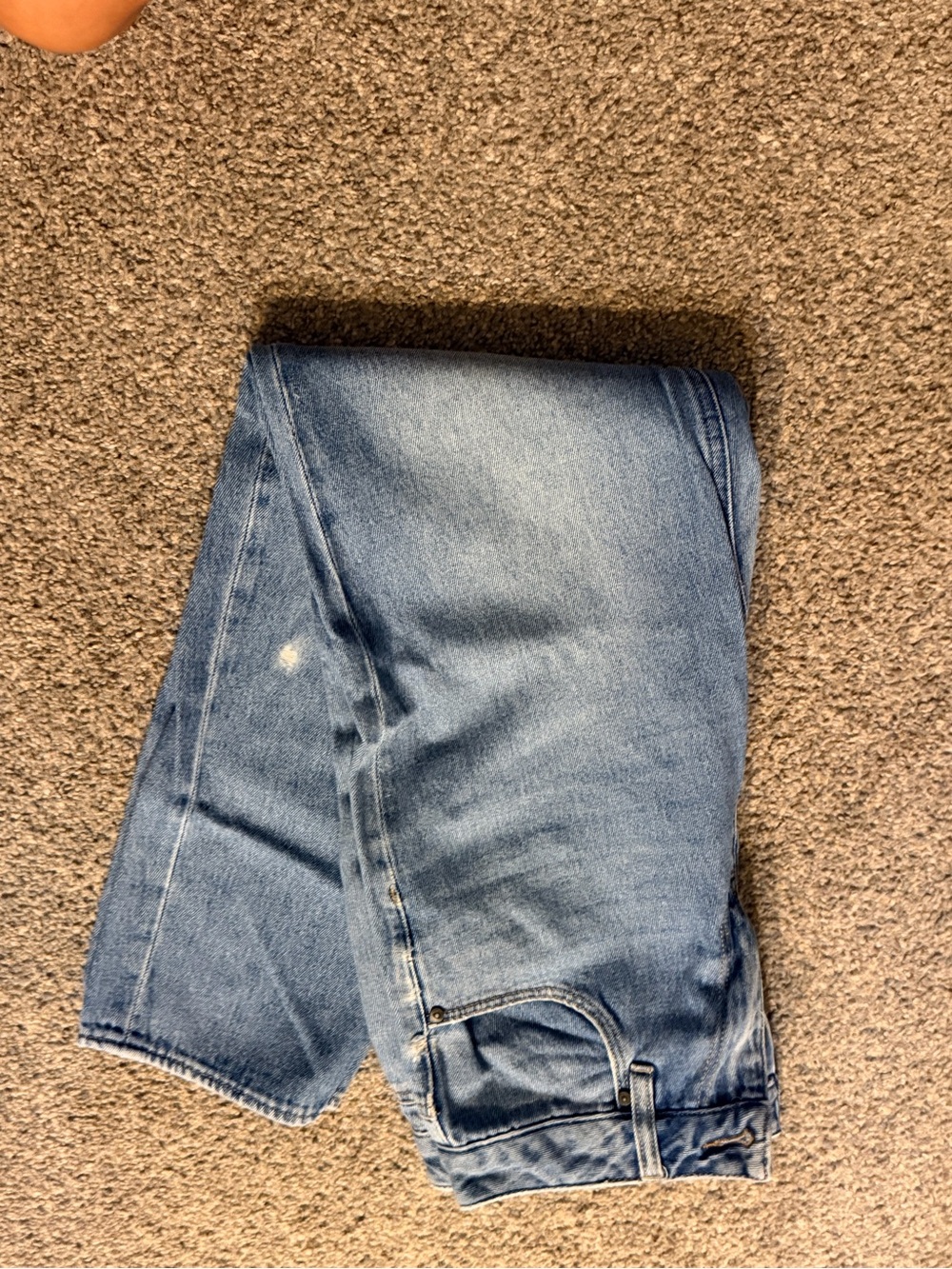 Women's Straight Leg Jeans in Light Blue Wash